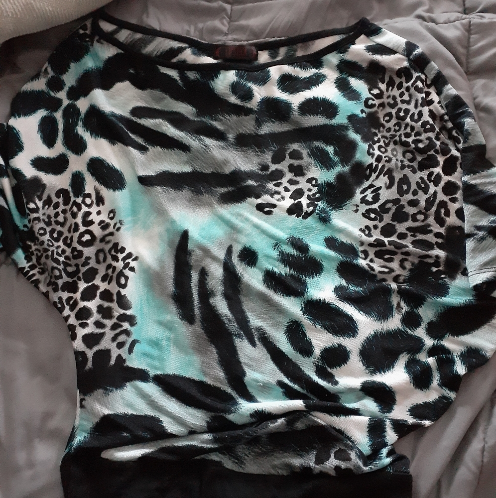 Lipstick Blue leopard print top